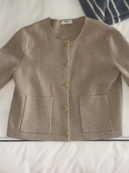 Aritzia Other - Aritzia Beige Button-Front Knit Cardigan